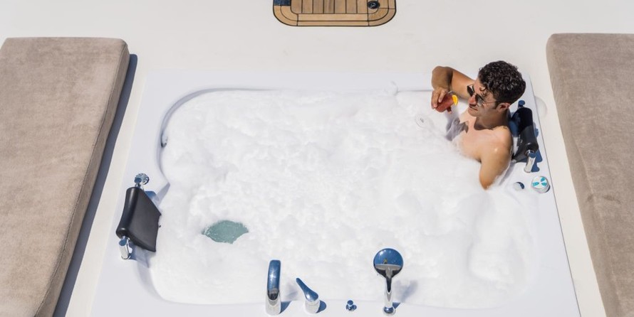 Motoryacht Deepwater