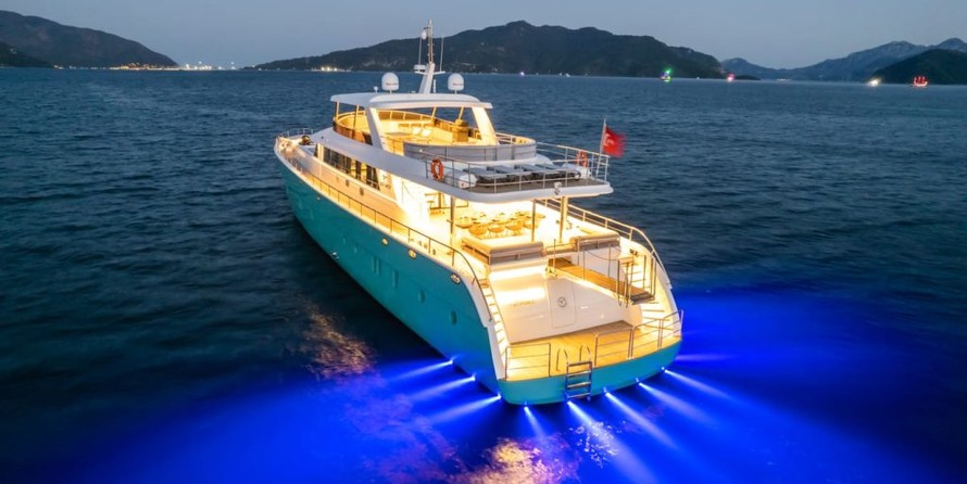 Motoryacht Deepwater