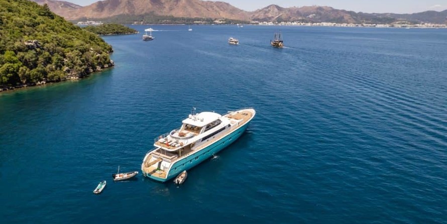 Motoryacht Deepwater