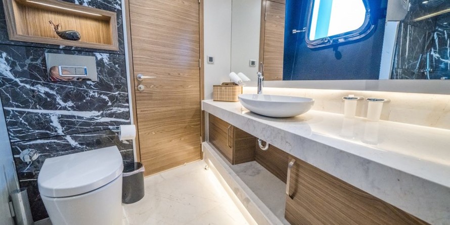 Motoryacht Deepwater