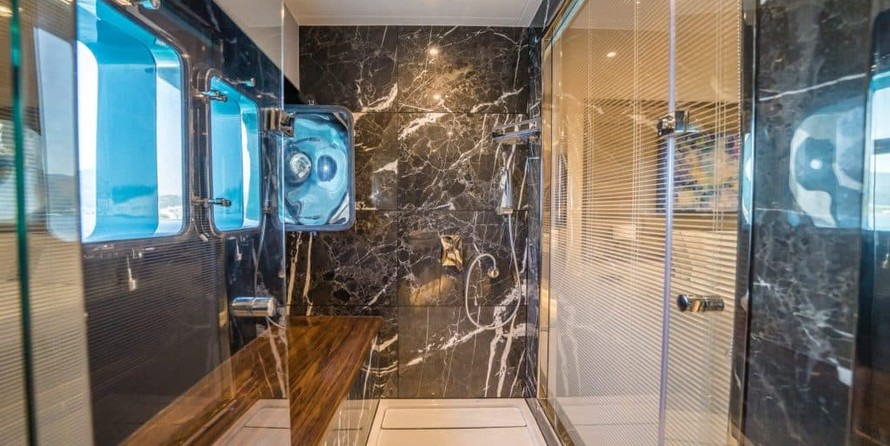 Motoryacht Deepwater