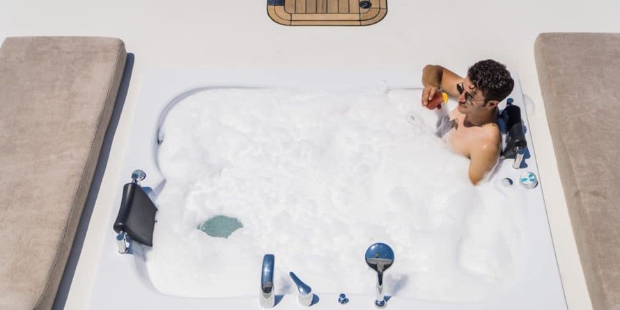 Motoryacht Deepwater