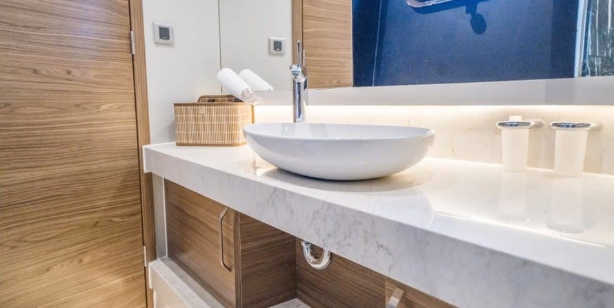 Motoryacht Deepwater