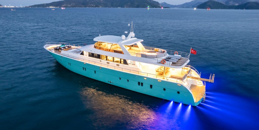 Motoryacht Deepwater