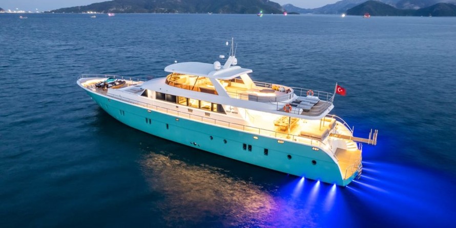 Motoryacht Deepwater