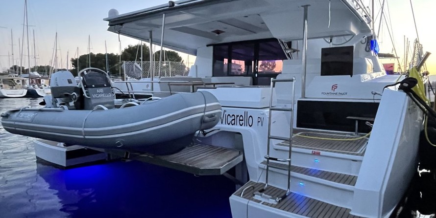 Fountaine Pajot Astréa 42