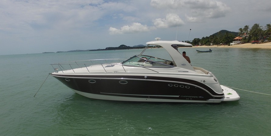 Chaparral 370 Signature Cruiser