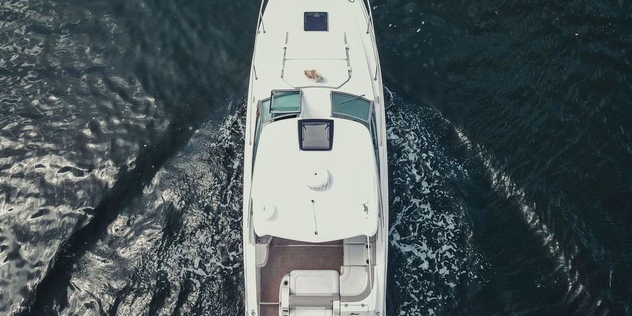 Chaparral 330 Signature