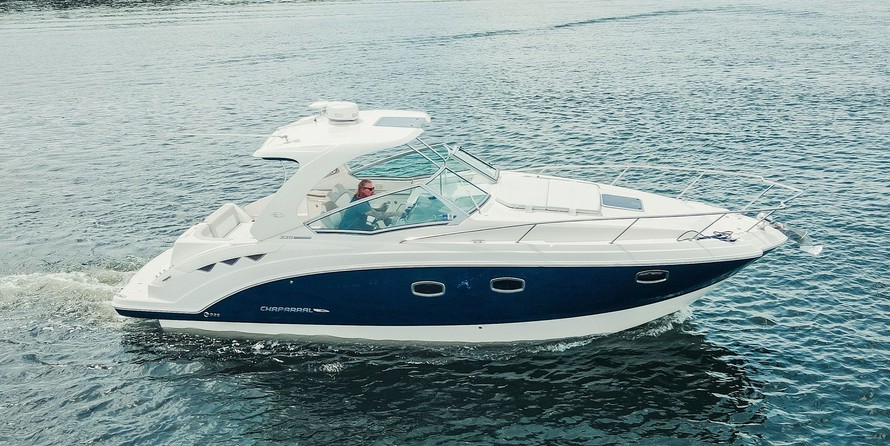 Chaparral 330 Signature