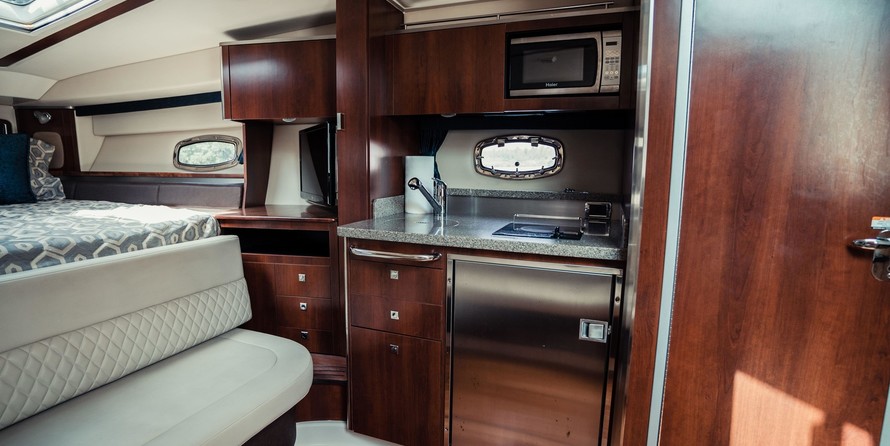Chaparral 330 Signature