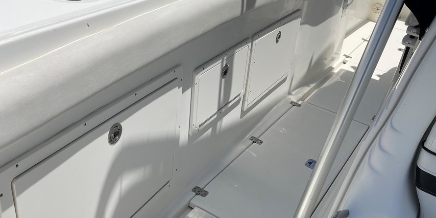 Wellcraft 35 Scarab Center Console