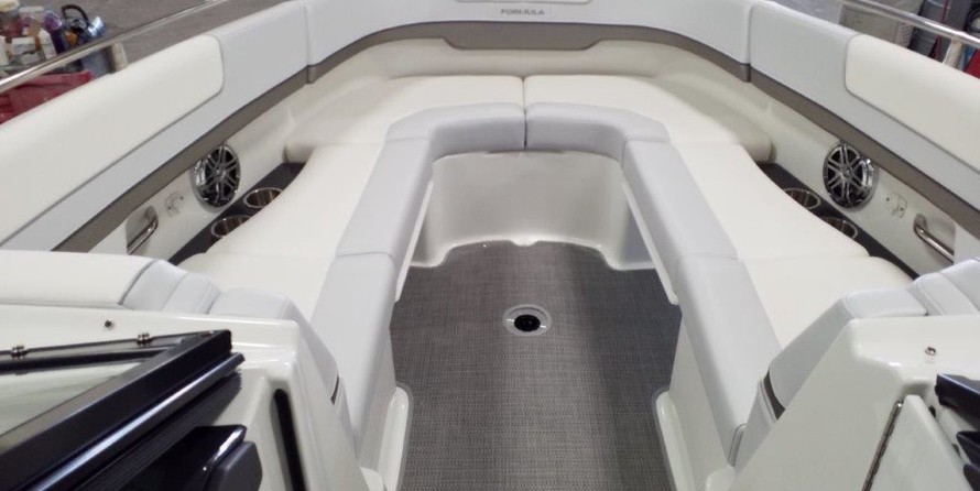 Formula 310 Bowrider