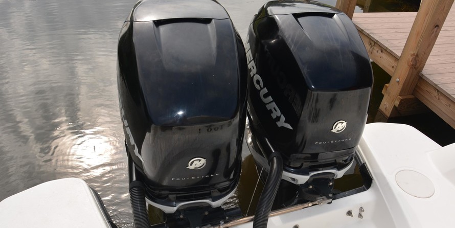 Boston Whaler 270 Vantage