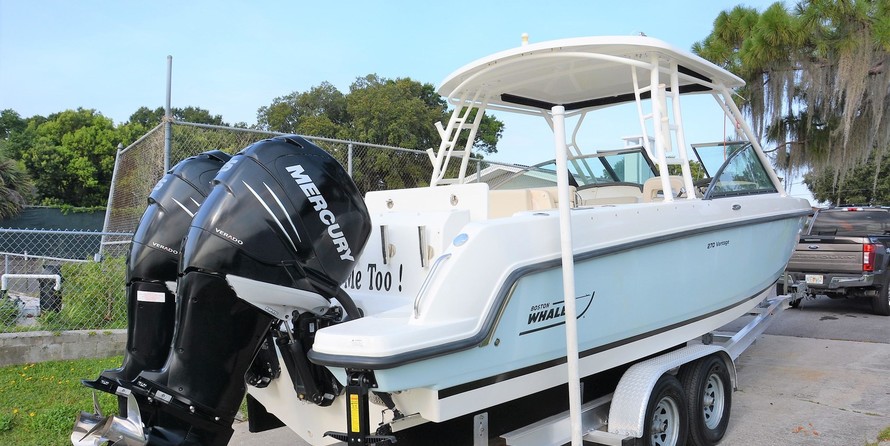 Boston Whaler 270 Vantage