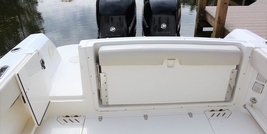 Boston Whaler 270 Vantage