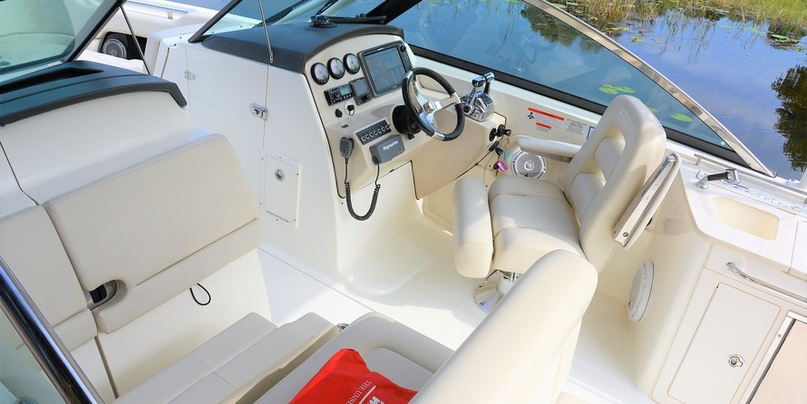 Boston Whaler 270 Vantage