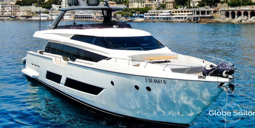 Ferretti 850