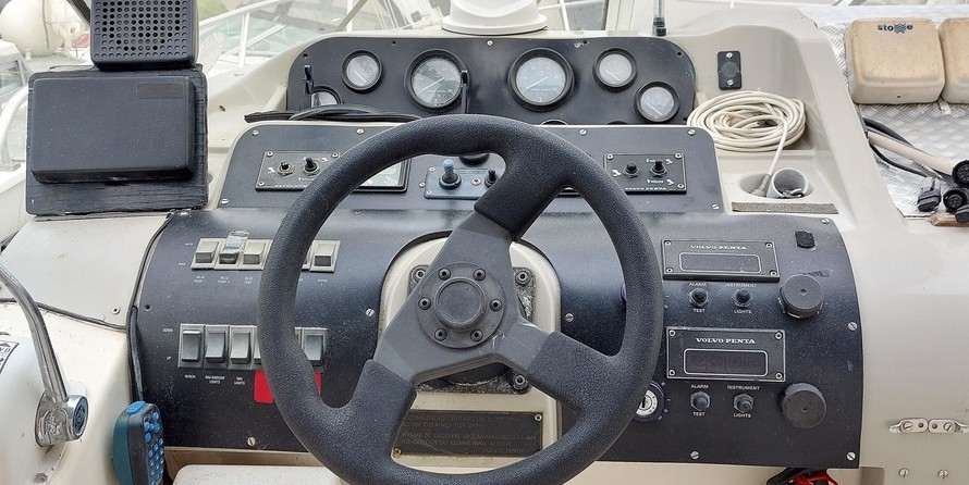 Colvic sun cruiser flybridge