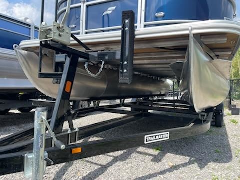 Starcraft Marine EX 22 R