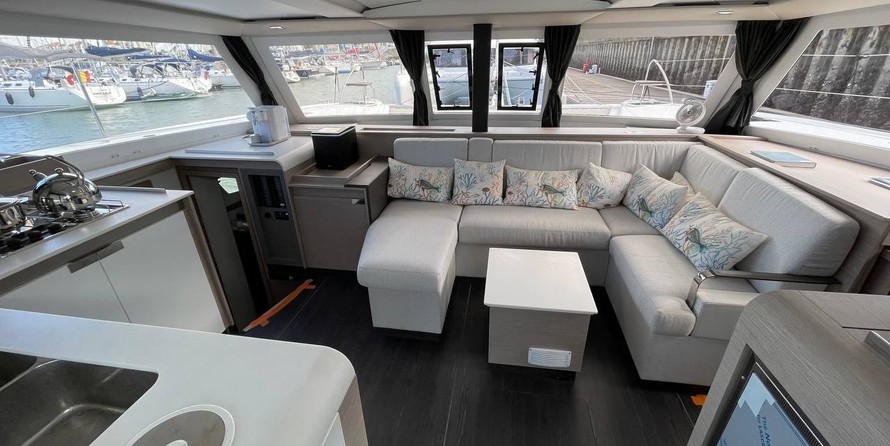 Fountaine Pajot Isla 40