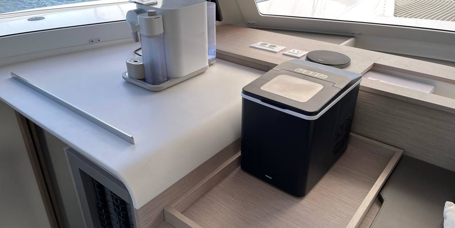 Fountaine Pajot Isla 40