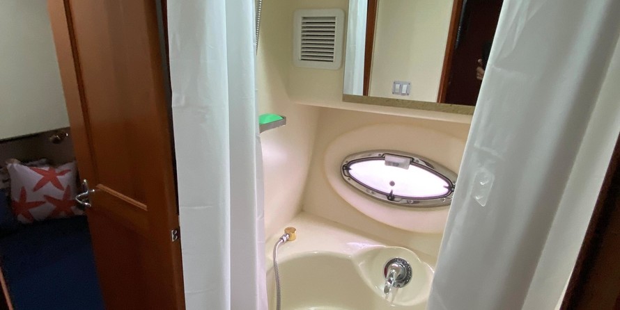 Silverton 38 Sport Bridge