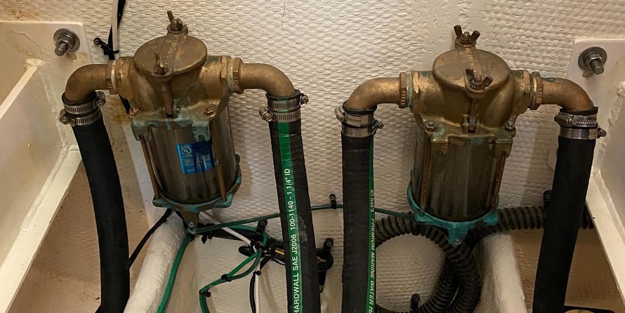 Silverton 38 Sport Bridge