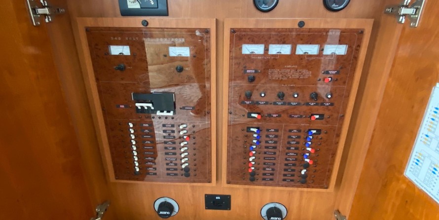 Silverton 38 Sport Bridge