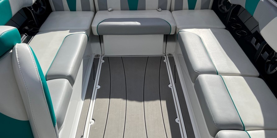 Malibu Wakesetter 23 LSV