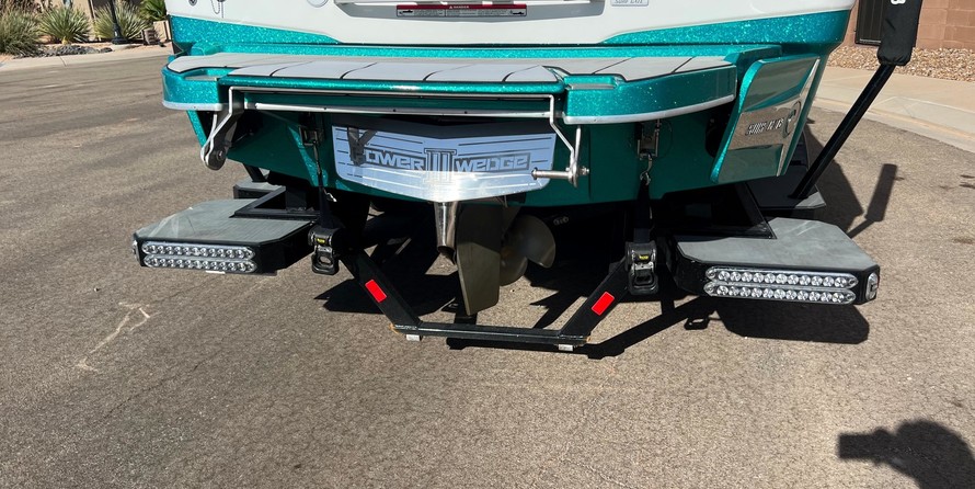 Malibu Wakesetter 23 LSV