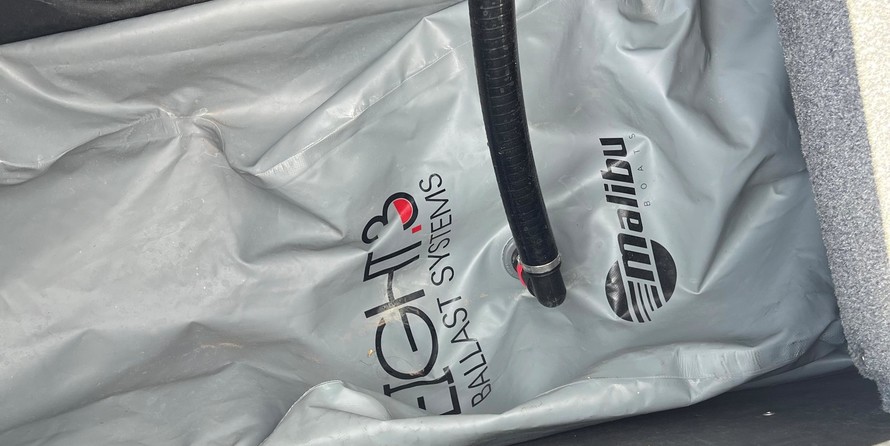 Malibu Wakesetter 23 LSV