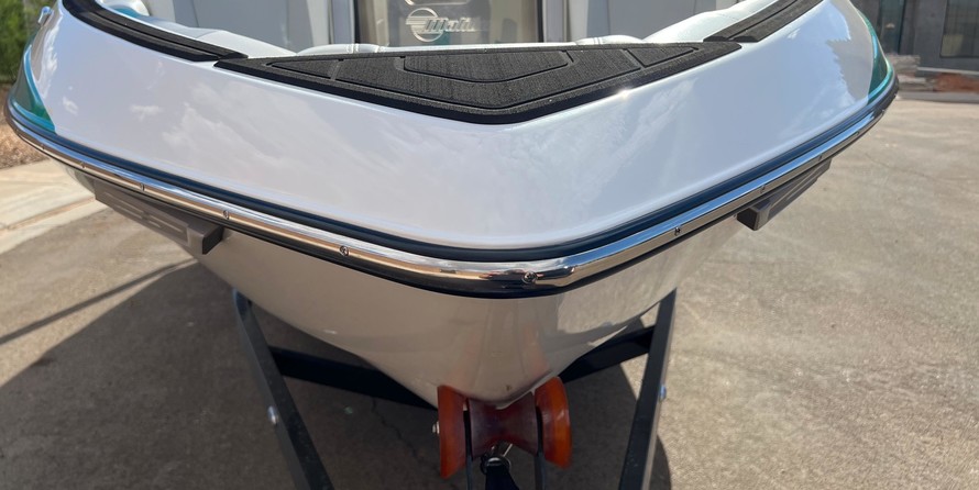 Malibu Wakesetter 23 LSV