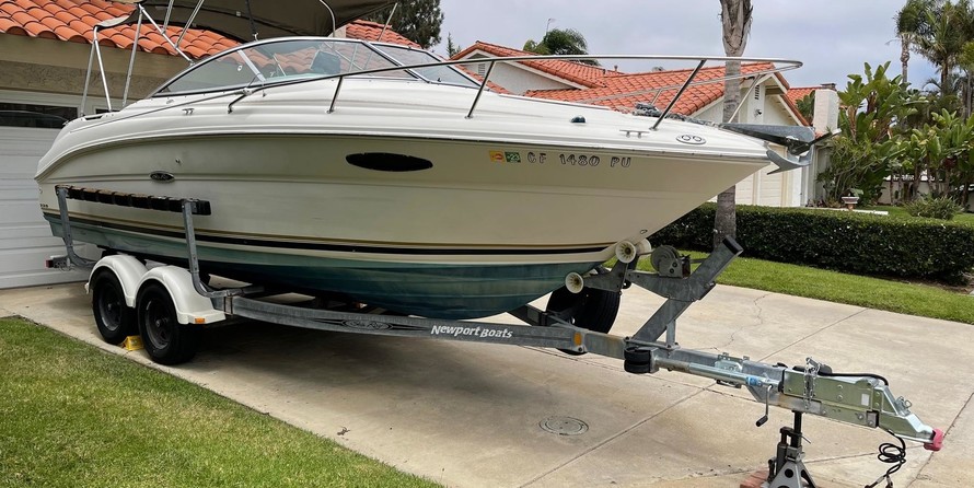 Sea ray 225 weekender