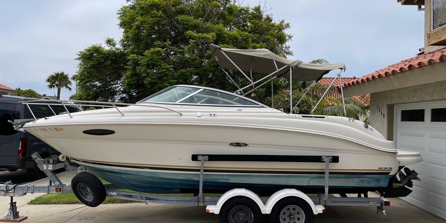 Sea ray 225 weekender