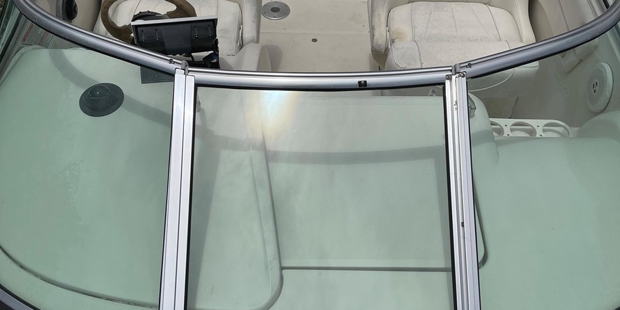 Sea ray 225 weekender