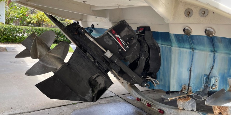 Sea ray 225 weekender