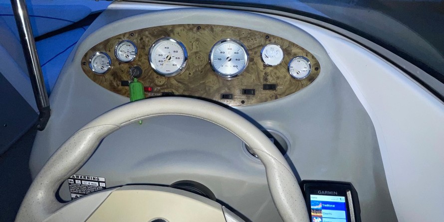 Bayliner 215 Classic