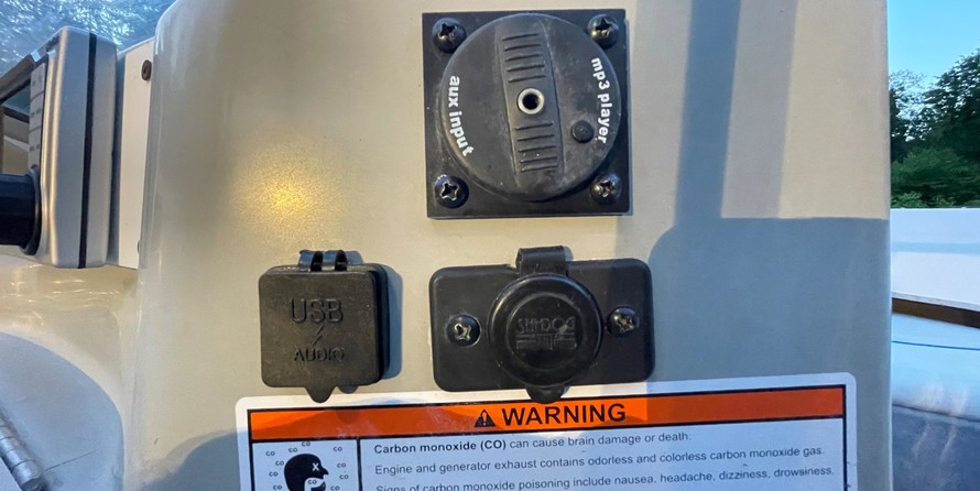 Bayliner 215 Classic