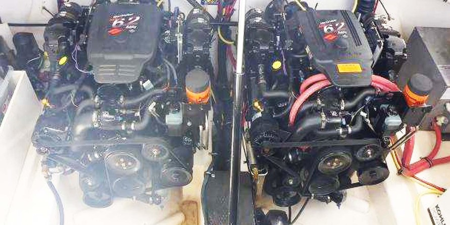 Chaparral 330 Signature