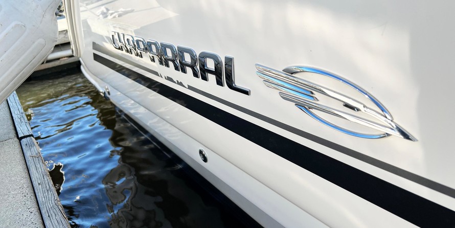 Chaparral 330 Signature