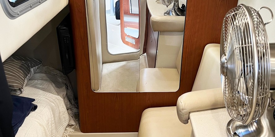 Chaparral 330 Signature