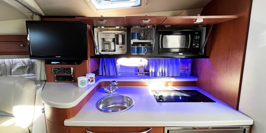 Chaparral 330 Signature