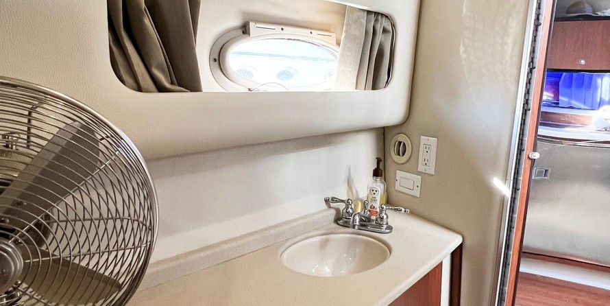 Chaparral 330 Signature