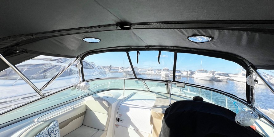 Chaparral 330 Signature