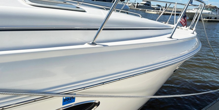 Chaparral 330 Signature