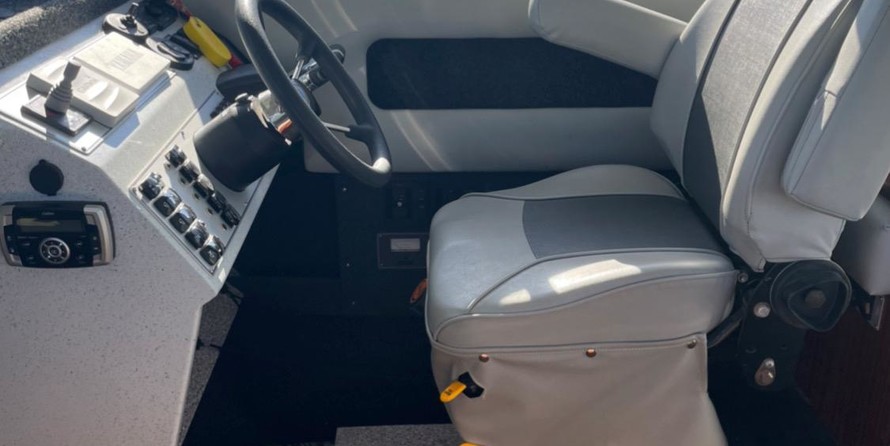 KingFisher 3025 Offshore