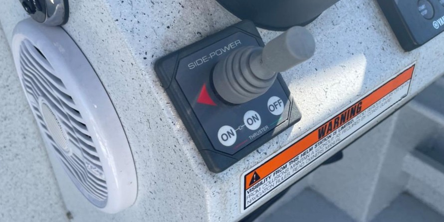 KingFisher 3025 Offshore