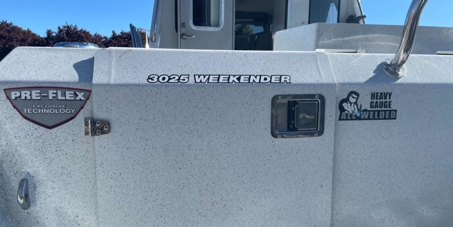 KingFisher 3025 Offshore