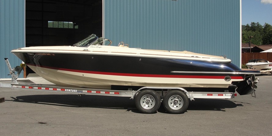 Chris-Craft 25 Launch