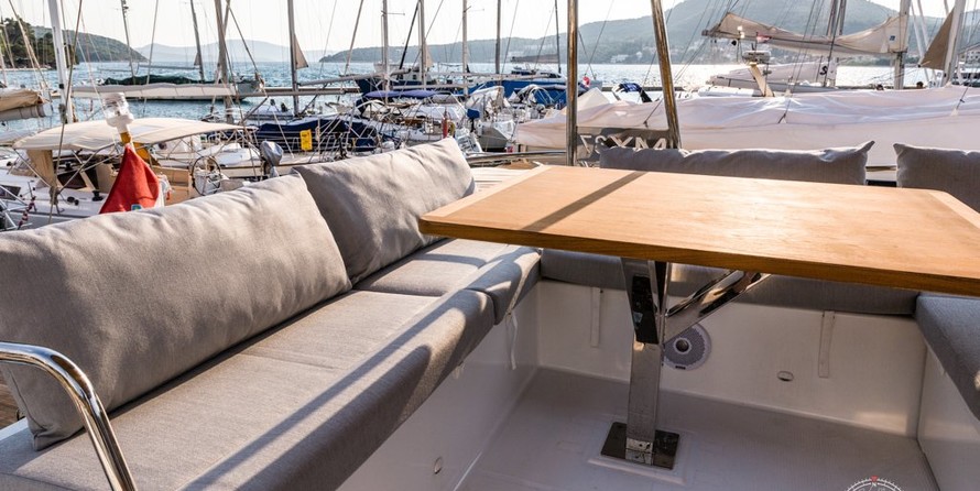 Fountaine Pajot MY 37